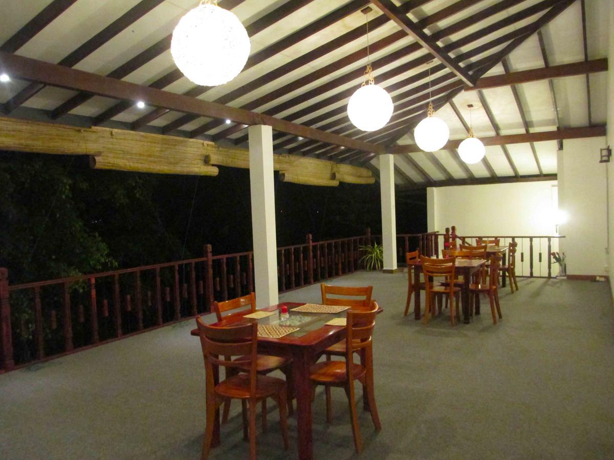 Nico Lagoon Hotel Negombo Exterior photo